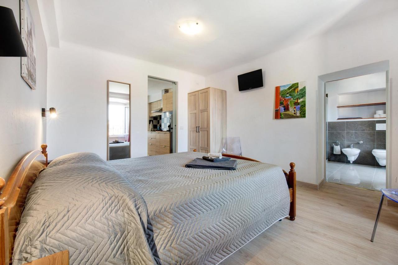 Taronico Apartments Duck 贝拉焦 外观 照片